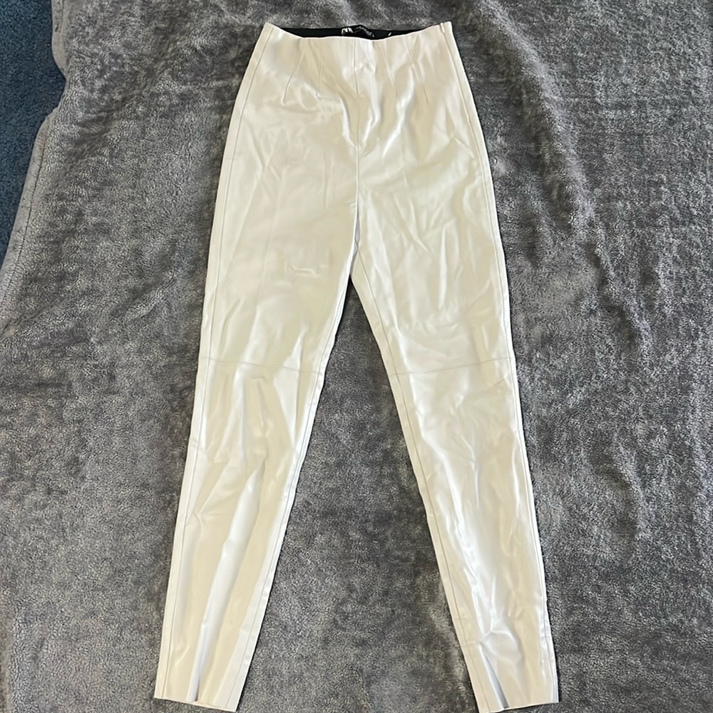 Zara White Faux Leather Skinny Pants